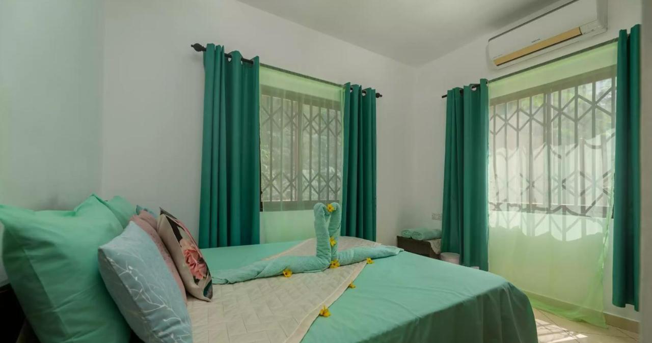 Apartamento Chez Benoit Self Catering Victoria Exterior foto
