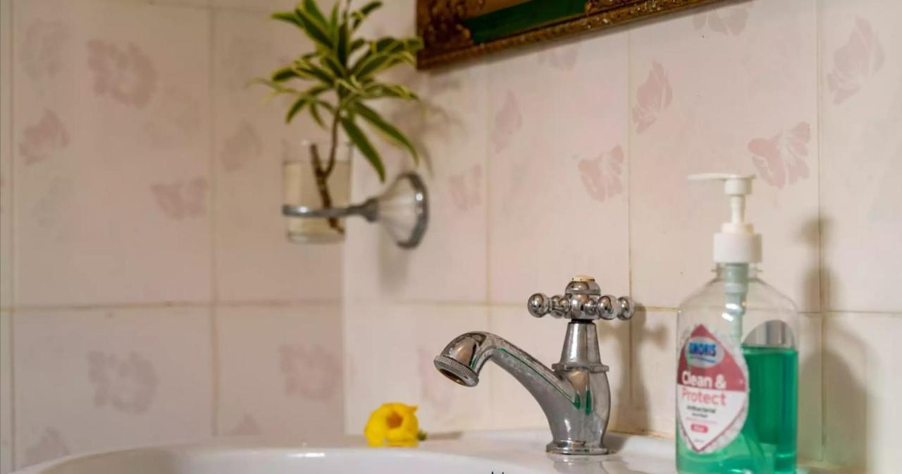 Apartamento Chez Benoit Self Catering Victoria Exterior foto