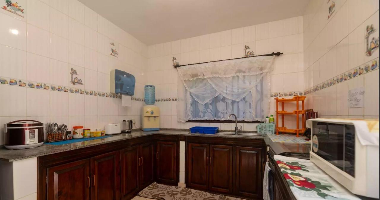 Apartamento Chez Benoit Self Catering Victoria Exterior foto