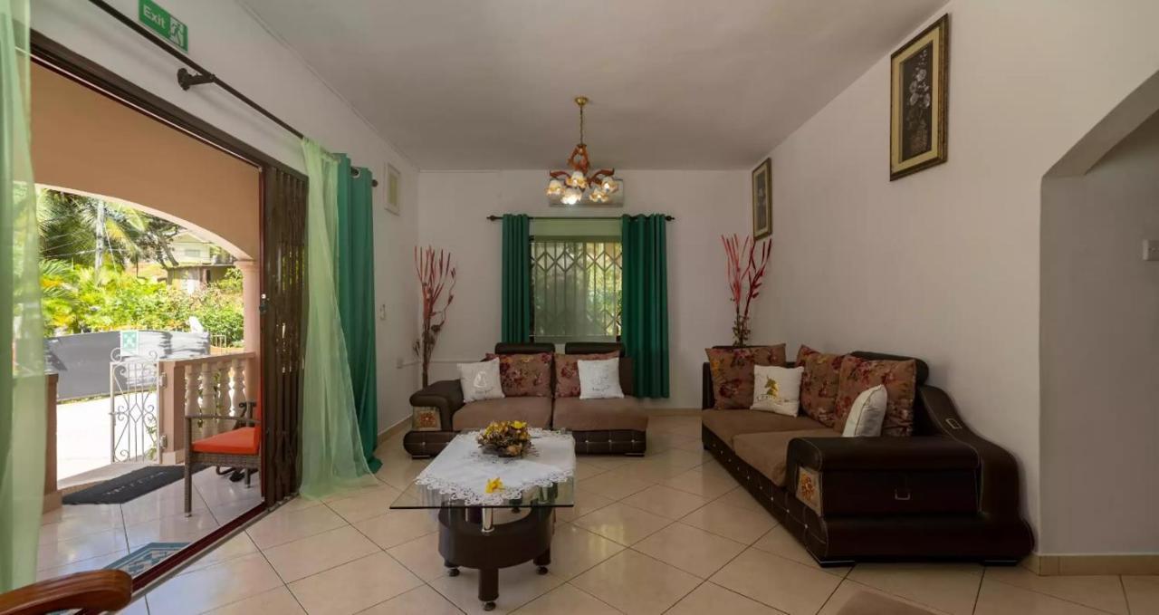 Apartamento Chez Benoit Self Catering Victoria Exterior foto