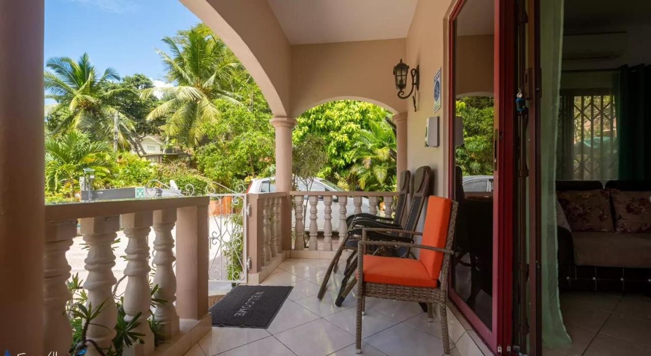 Apartamento Chez Benoit Self Catering Victoria Exterior foto