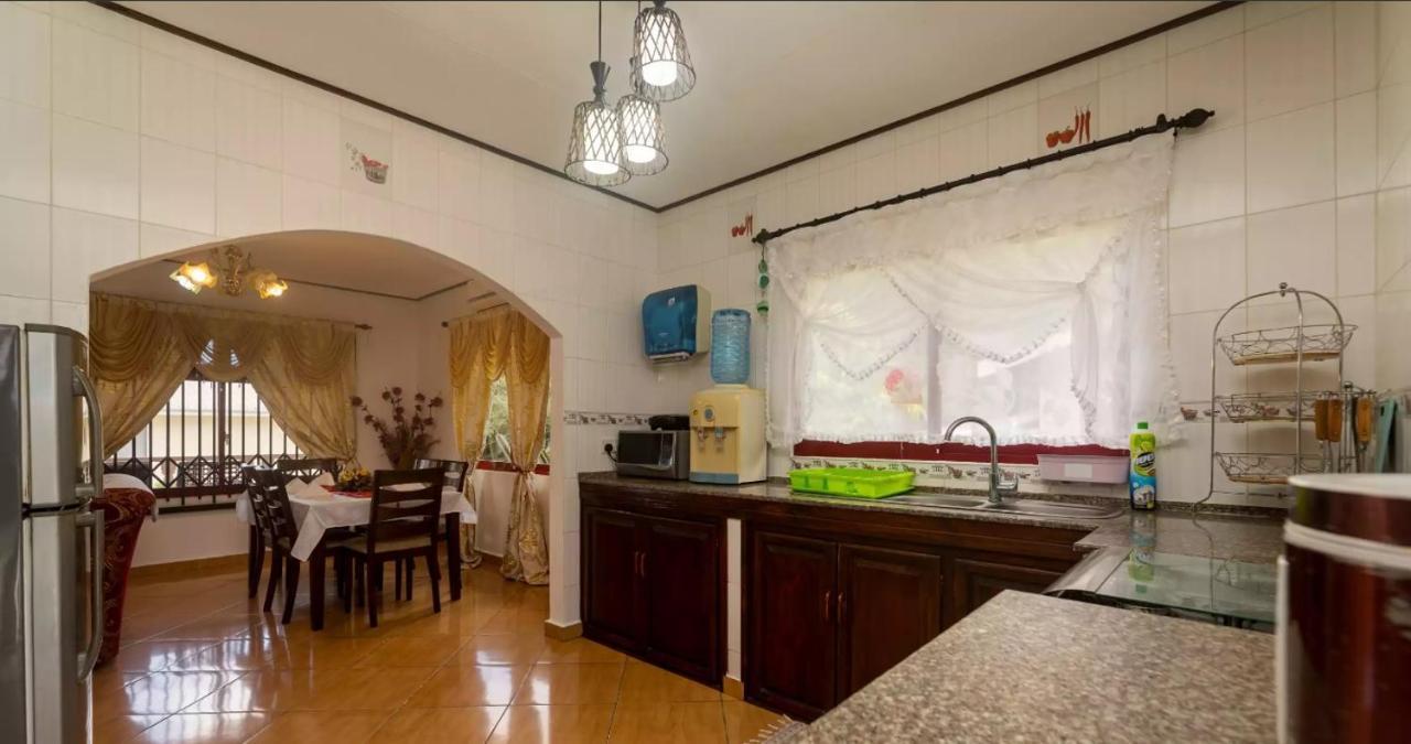 Apartamento Chez Benoit Self Catering Victoria Exterior foto