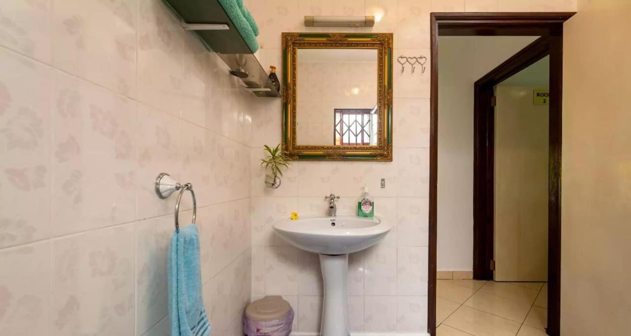 Apartamento Chez Benoit Self Catering Victoria Exterior foto